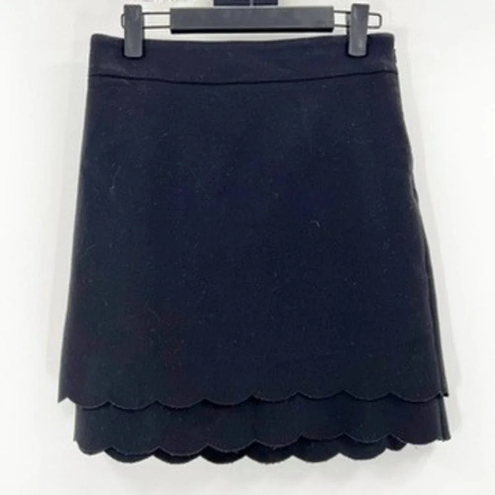 LOFT Black Scalloped‎ Hem A-Line Skirt Size 2